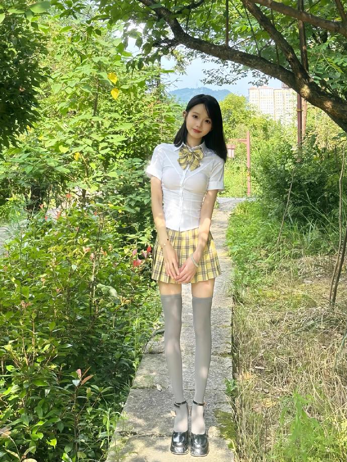 传记氛围一角 · 透明